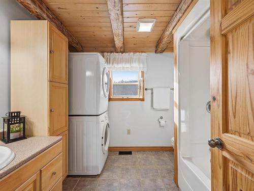 96 Smeltzer Road, Upper Vaughan, NS - Indoor Photo Showing Laundry Room