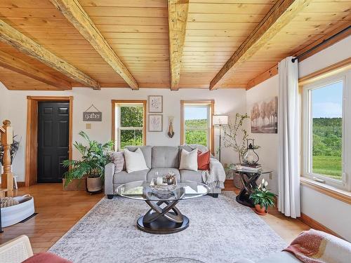 96 Smeltzer Road, Upper Vaughan, NS - Indoor Photo Showing Living Room