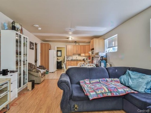 Logement - 87  - 89 Place Du Refuge, Sainte-Adèle, QC - Indoor Photo Showing Living Room