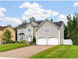 454 Alfred Leger Dieppe, NB E1A 0B2
