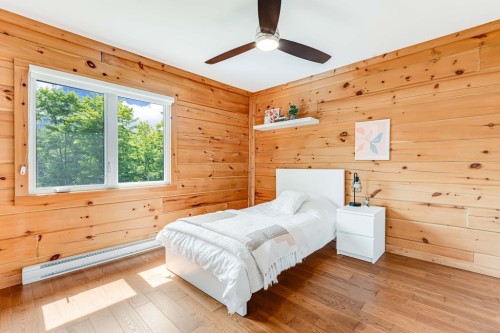 Bedroom - 19 Ch. Des Roches, La Pêche, QC - Indoor Photo Showing Bedroom