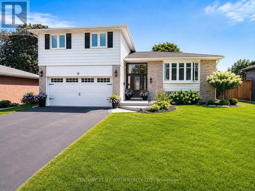 13 CLOVER AVENUE  Barrie, ON L4N 3M7