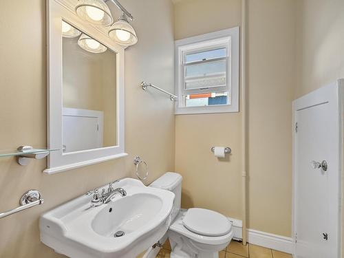 21 Grafton Street, Charlottetown, PE - Indoor Photo Showing Bathroom