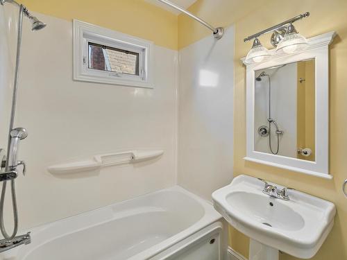 21 Grafton Street, Charlottetown, PE - Indoor Photo Showing Bathroom