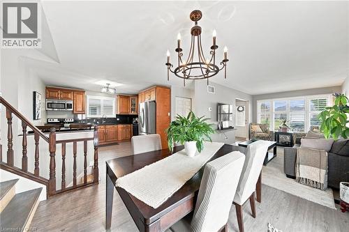 143 Independence Drive, Hamilton, ON - Indoor Photo Showing Dining Room
