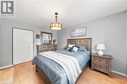 143 Independence Drive, Hamilton, ON - Indoor Photo Showing Bedroom