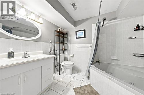 143 Independence Drive, Hamilton, ON - Indoor Photo Showing Bathroom