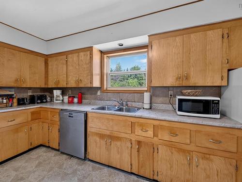 2088 Malagash Road, Upper Malagash, NS - Indoor Photo Showing Kitchen With Double Sink