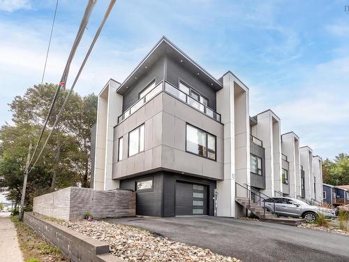 12 Craigmore Drive  Halifax, NS B3N 1M2