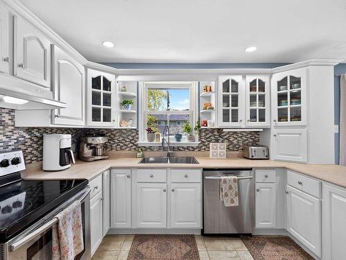63 Oakmount Drive, Bedford, NS - Indoor Photo Showing Kitchen With Double Sink