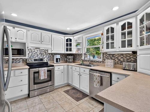 63 Oakmount Drive, Bedford, NS - Indoor Photo Showing Kitchen With Double Sink