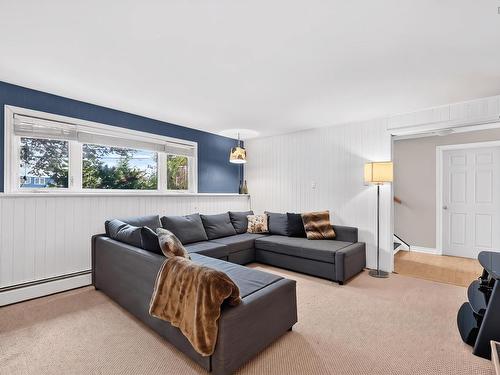 63 Oakmount Drive, Bedford, NS - Indoor Photo Showing Living Room