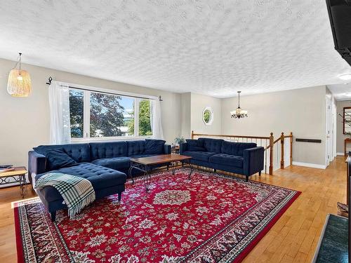 63 Oakmount Drive, Bedford, NS - Indoor Photo Showing Living Room