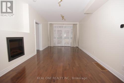 7 SLINGSBY LANE , Toronto, Ontario M2N 0H7 4
