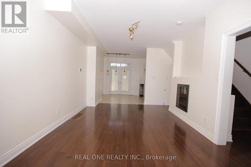7 SLINGSBY LANE , Toronto, Ontario M2N 0H7 5