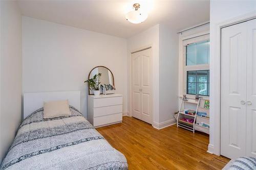 508 Montague Ave, Winnipeg, MB - Indoor Photo Showing Bedroom