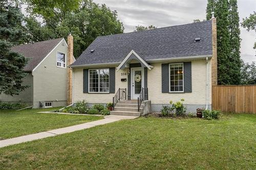 508 Montague Ave, Winnipeg, MB - Outdoor With Facade