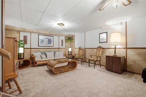 10 Mitchelson Way, Winnipeg, MB - Indoor