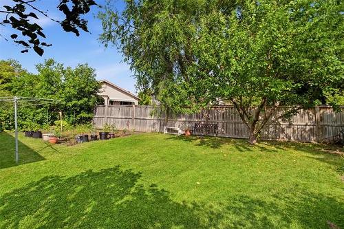 10 Mitchelson Way, Winnipeg, MB - Outdoor