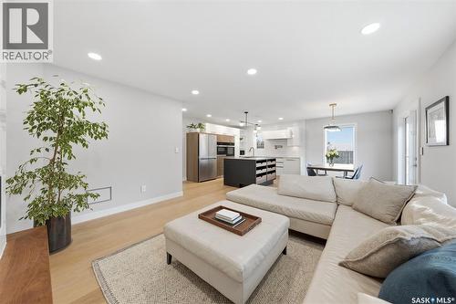 310 Stensrud Road, Saskatoon, SK - Indoor Photo Showing Living Room