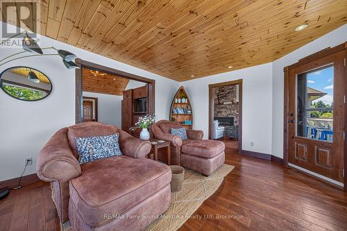 64 Mccords Road, Mckellar, ON - Indoor Photo Showing Other Room