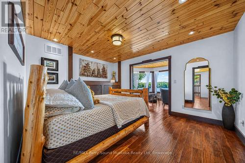 64 Mccords Road, Mckellar, ON - Indoor Photo Showing Bedroom