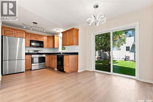 303 303 Slimmon Place, Saskatoon, SK - Indoor Photo Showing Kitchen