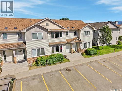 303 303 Slimmon Place, Saskatoon, SK - Outdoor With Facade