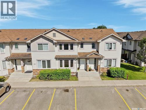 303 303 Slimmon Place, Saskatoon, SK - Outdoor With Facade