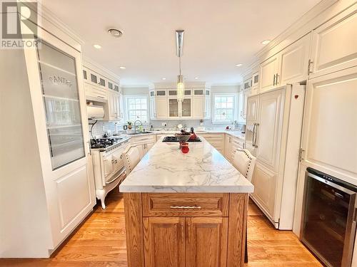 304 Grenfell Heights, Grand Falls-Windsor, NL - Indoor Photo Showing Kitchen With Upgraded Kitchen
