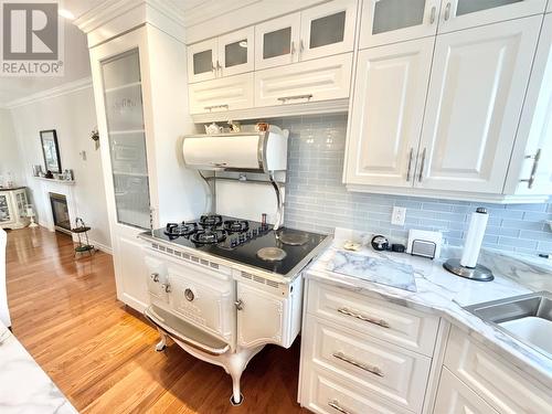304 Grenfell Heights, Grand Falls-Windsor, NL - Indoor Photo Showing Kitchen With Upgraded Kitchen