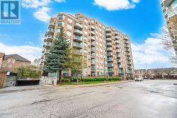 209 - 190 MANITOBA STREET Toronto, ON M8Y 3Y8