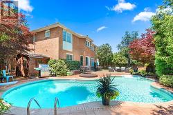 1291 WINDRUSH DRIVE Oakville, ON L6M 1W4
