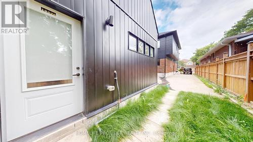 R (LANEWAY) - 1089 GLENCAIRN AVENUE , Toronto, Ontario M6B 2B1 5