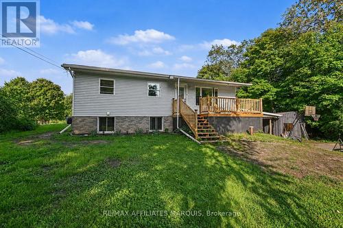 10 BAY ROAD  Rideau Lakes, ON K0G 1L0