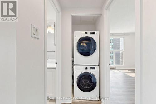 3512 - 99 Harbour Square, Toronto, ON - Indoor Photo Showing Laundry Room