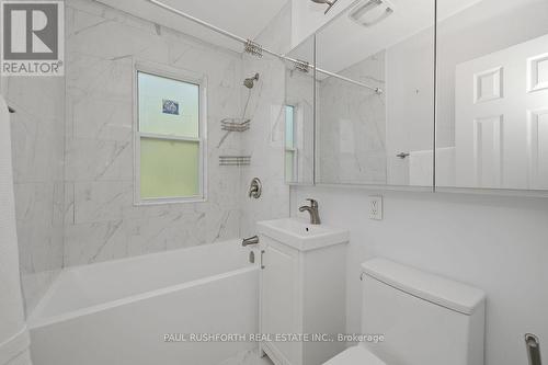 4 Piece Ensuite - 1072 Richard Avenue, Ottawa, ON - Indoor Photo Showing Bathroom
