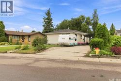 22 Columbia DRIVE  Saskatoon, SK S7K 1E5