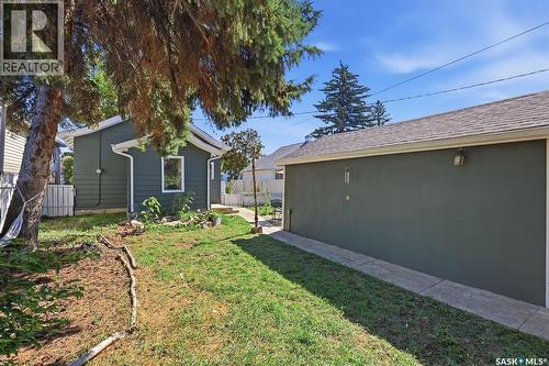 325 M Avenue N, Saskatoon, SK - Outdoor