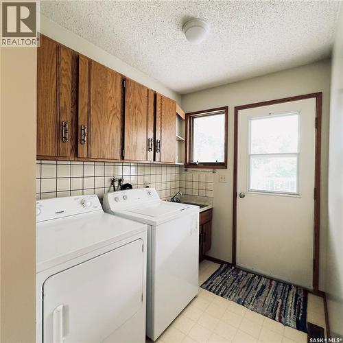 410 1St Street S, Waldheim, SK - Indoor Photo Showing Laundry Room