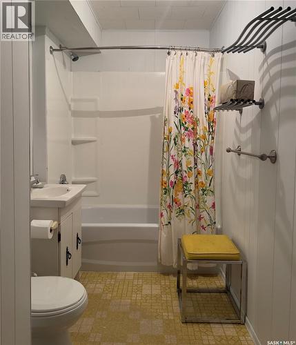 410 1St Street S, Waldheim, SK - Indoor Photo Showing Bathroom