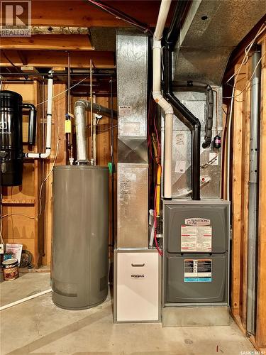 410 1St Street S, Waldheim, SK - Indoor Photo Showing Basement