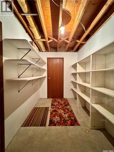 410 1St Street S, Waldheim, SK - Indoor