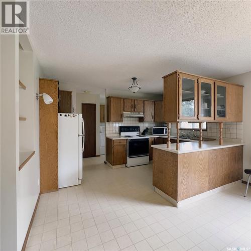 410 1St Street S, Waldheim, SK - Indoor Photo Showing Kitchen