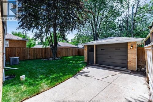 2309 Hall, Windsor, ON - Outdoor