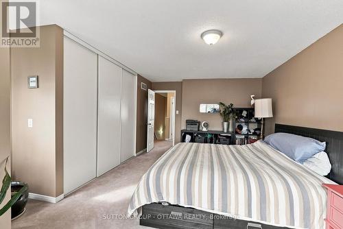 22 Manhattan Crescent, Ottawa, ON - Indoor Photo Showing Bedroom