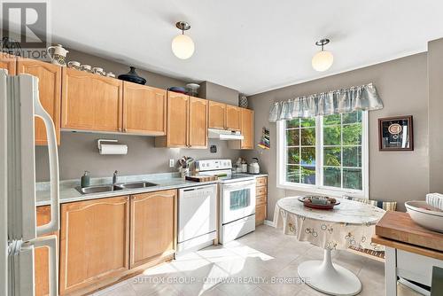 22 Manhattan Crescent, Ottawa, ON - Indoor Photo Showing Kitchen With Double Sink