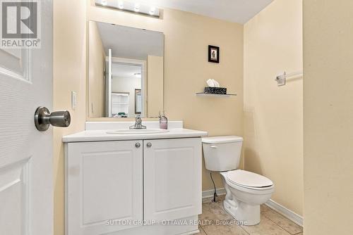 22 Manhattan Crescent, Ottawa, ON - Indoor Photo Showing Bathroom