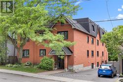 304 - 222 RUSSELL AVENUE  Ottawa, ON K1N 7X5