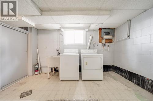 381 Carling, Windsor, ON - Indoor Photo Showing Laundry Room